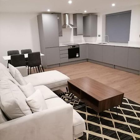 לונדון Stunning Rooms By Nine Elms Station מראה חיצוני תמונה