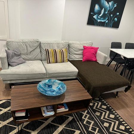 לונדון Stunning Rooms By Nine Elms Station מראה חיצוני תמונה