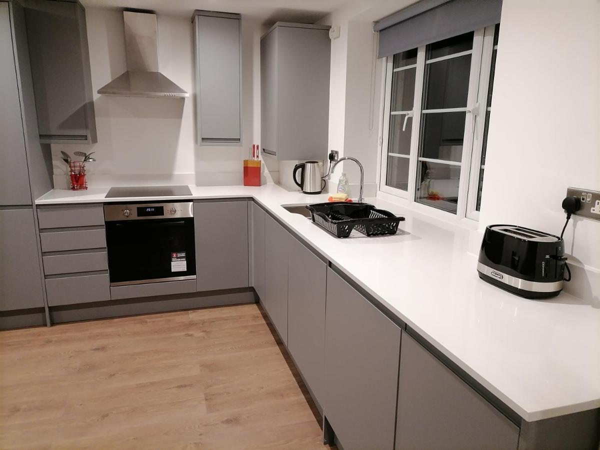 לונדון Stunning Rooms By Nine Elms Station מראה חיצוני תמונה